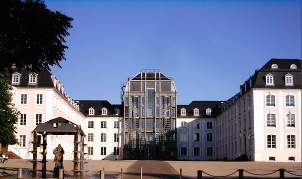 首尔国立大学